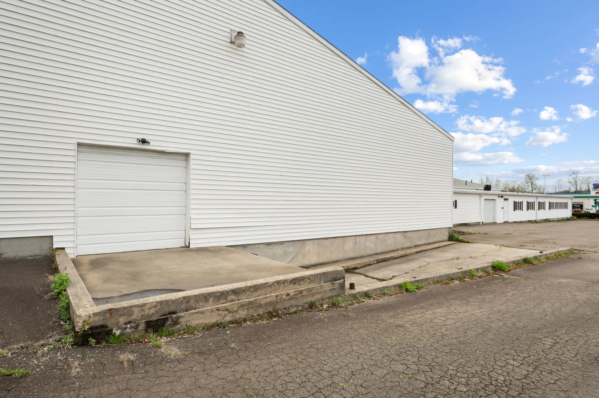 13 Web Or Mls 16 E Industrial Rd 54.webp